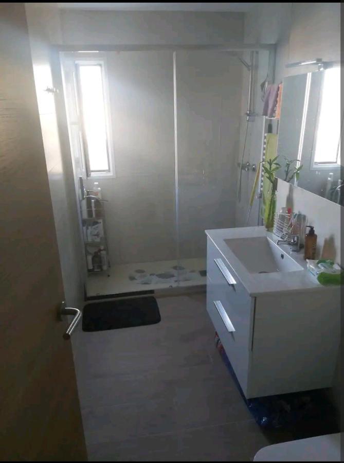 Amplia Habitacion En Vivienda Duplex Madrid Bagian luar foto